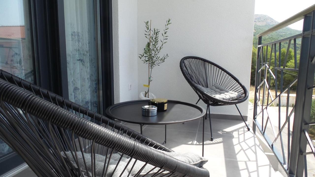 Apartments L-A-M โปดสตรานา ภายนอก รูปภาพ