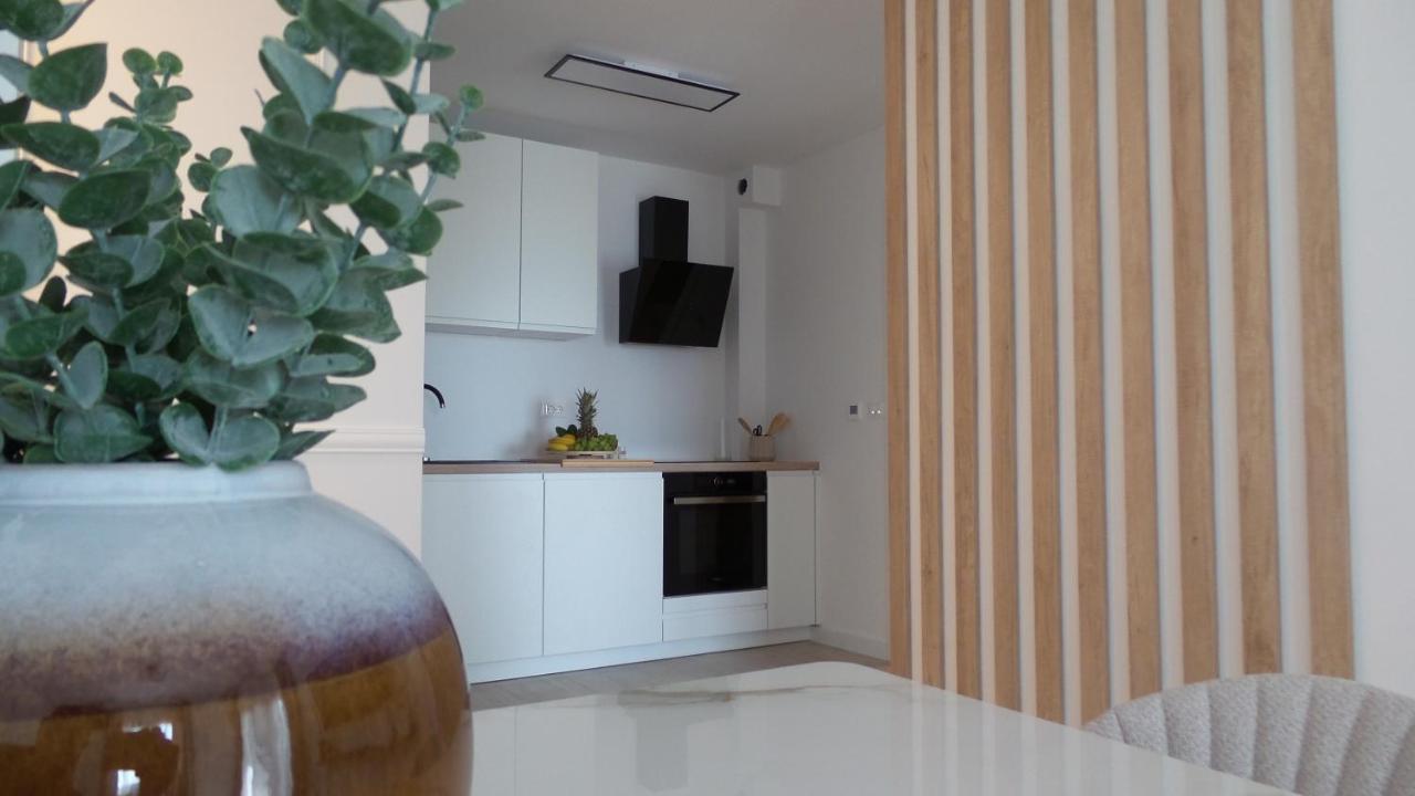 Apartments L-A-M โปดสตรานา ภายนอก รูปภาพ