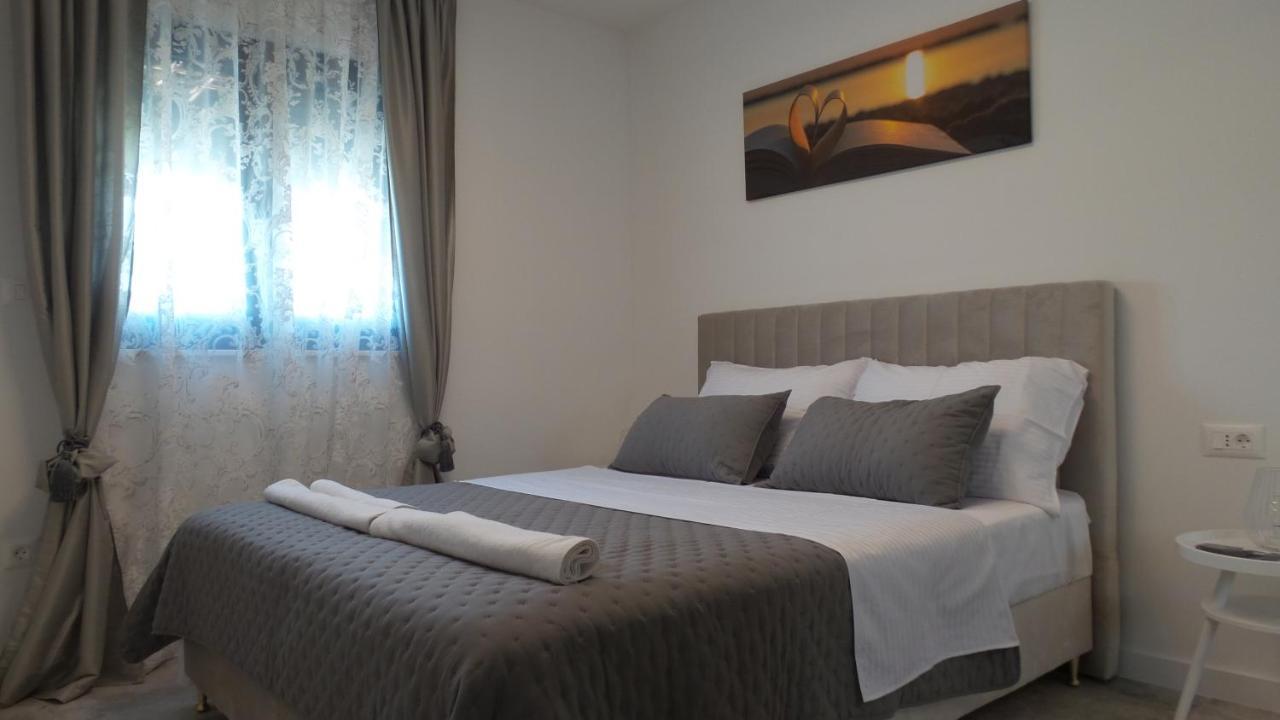 Apartments L-A-M โปดสตรานา ภายนอก รูปภาพ