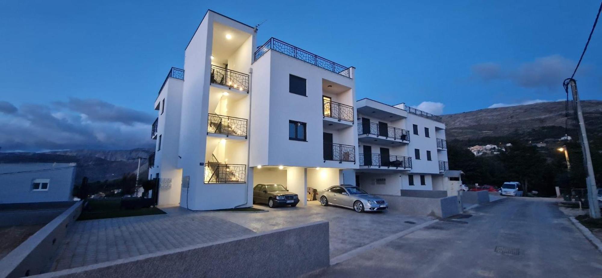 Apartments L-A-M โปดสตรานา ภายนอก รูปภาพ