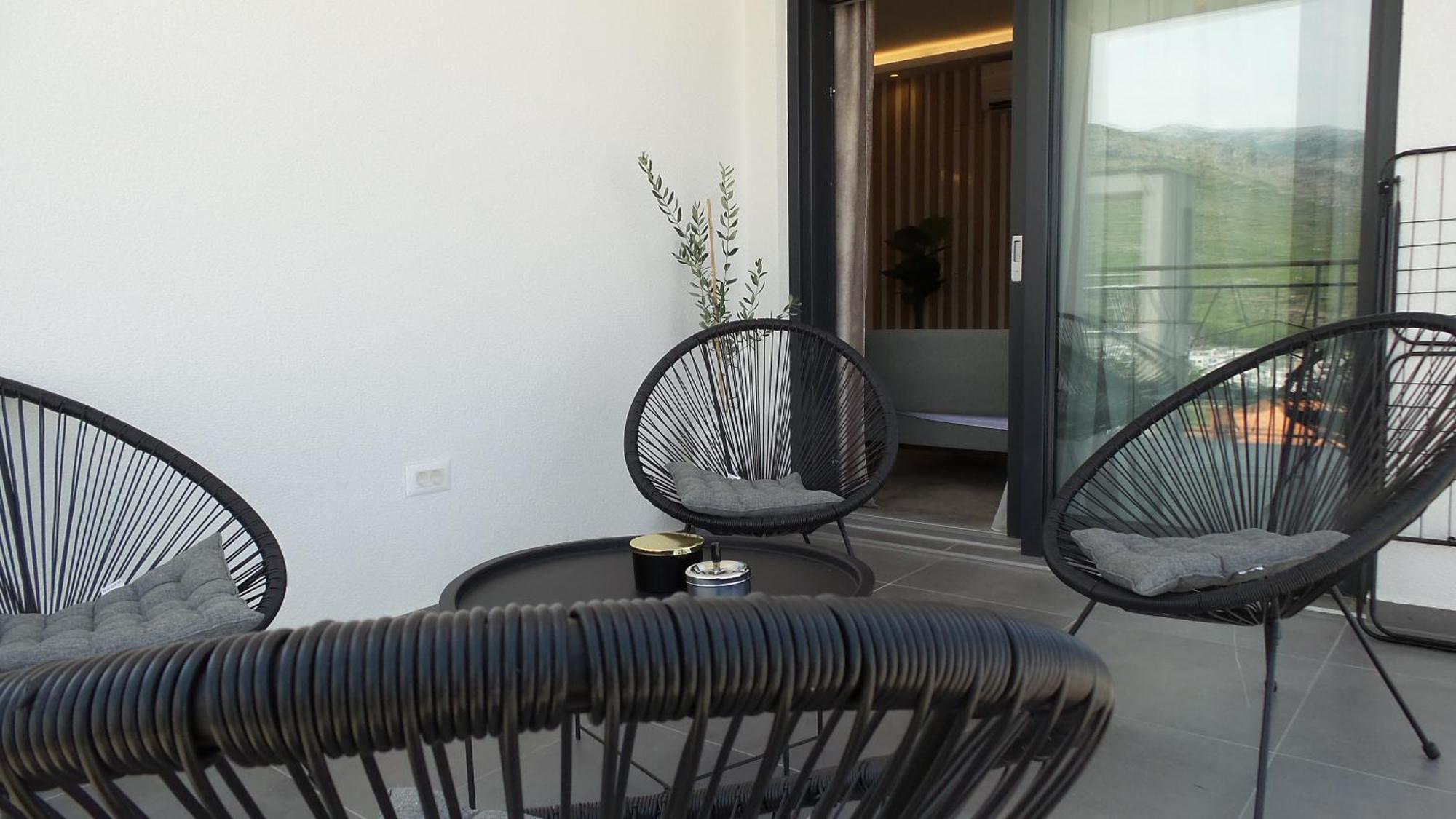 Apartments L-A-M โปดสตรานา ภายนอก รูปภาพ