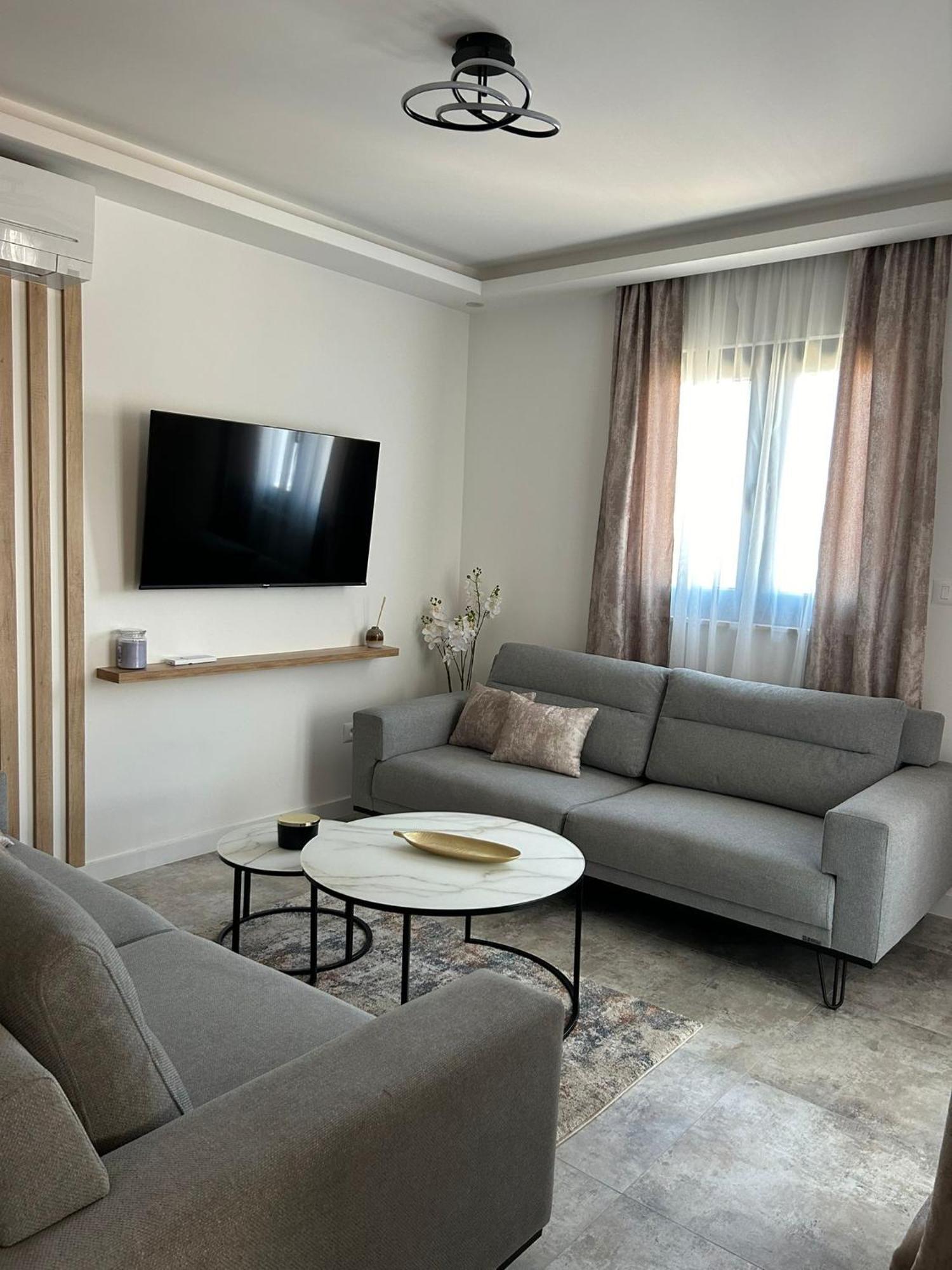 Apartments L-A-M โปดสตรานา ภายนอก รูปภาพ